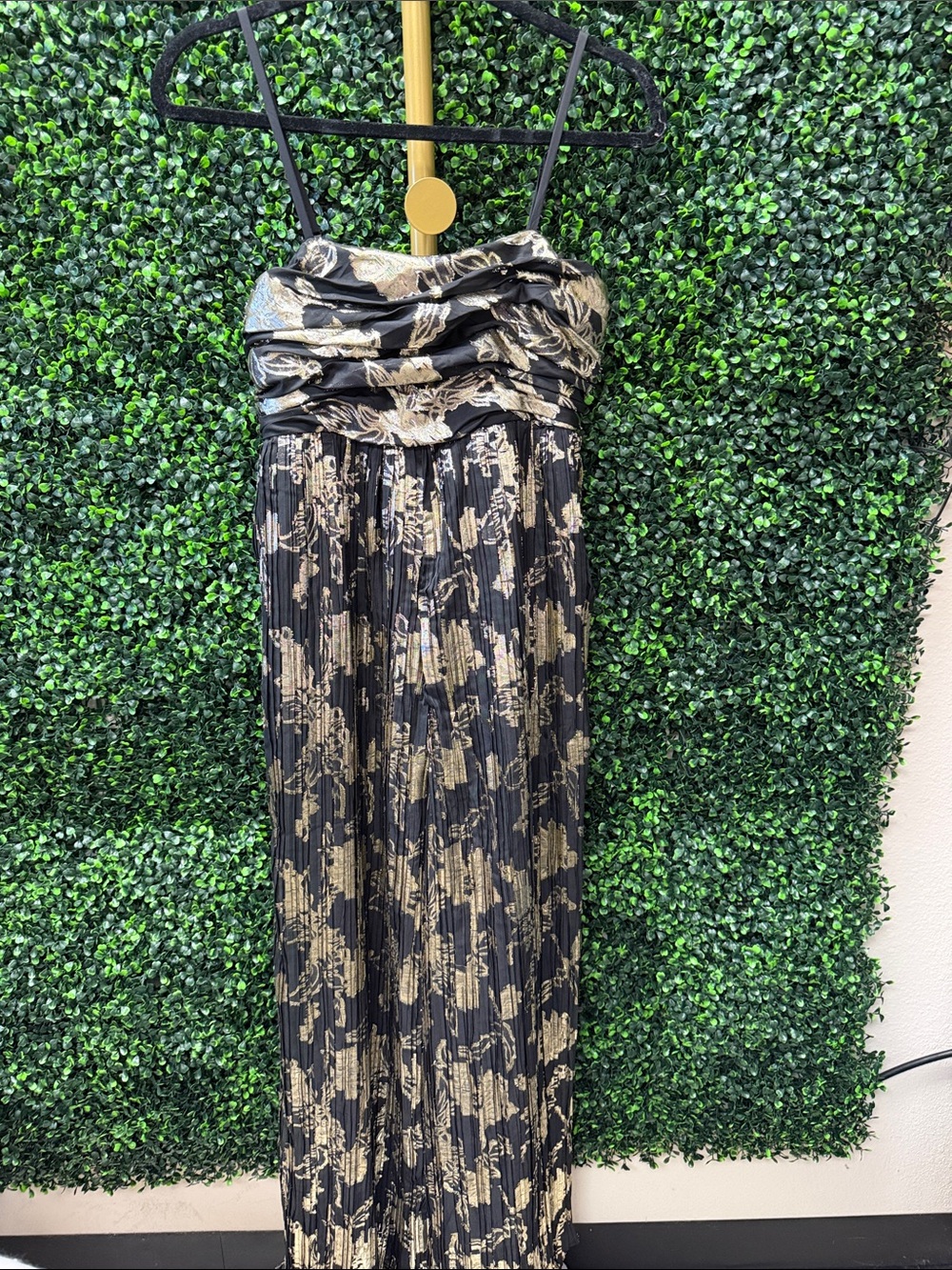 HUTCH MABEL FOIL PLEATED JUMPSUIT - XS - Picture 6 of 8